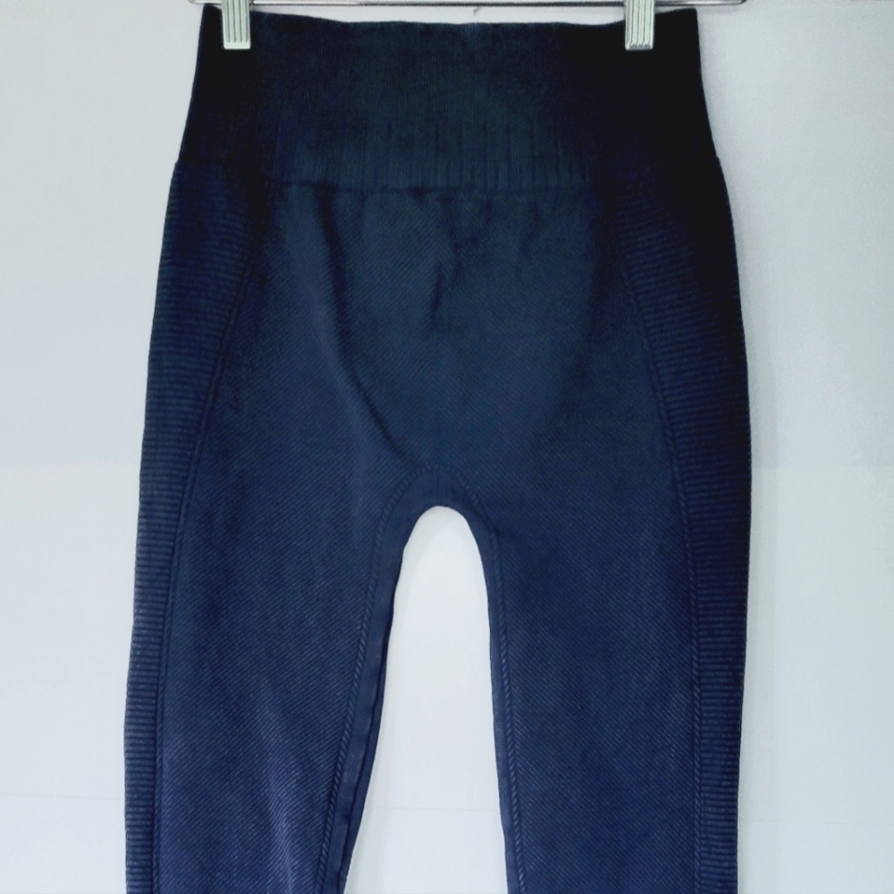 Impressions Blue Leggings High-Rise Stretchy Design